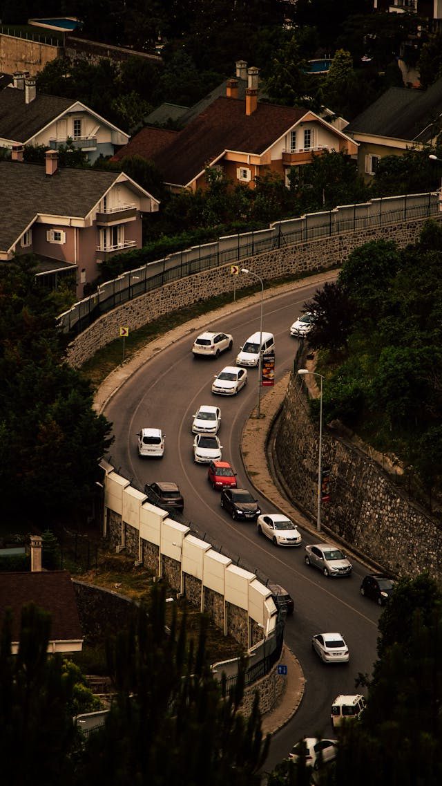 Houses near a busy highway with no access to transport